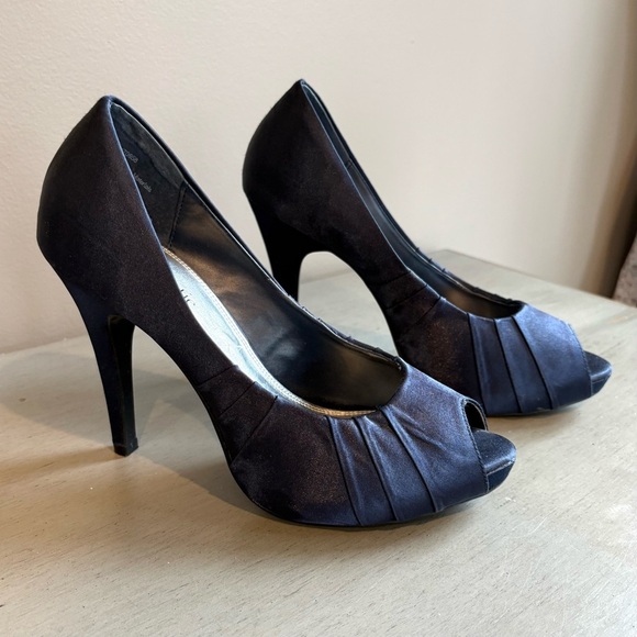 Kelly & Katie Blue Satin Peep Toe High Heels Pumps 8.5 Stiletto 4" Elegant - Picture 2 of 13